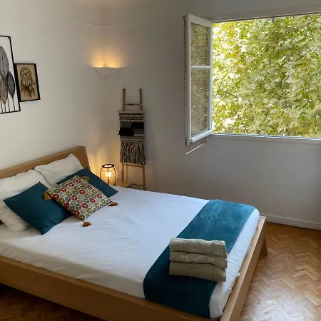 Appartement Terrasse Plein Sud, Deux Doubles *