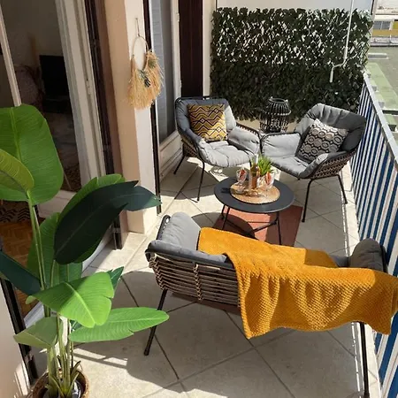 Terrasse Plein Sud, Deux Doubles 公寓 *