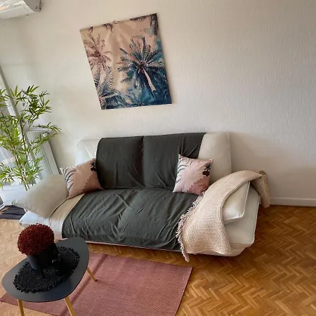 Appartement Terrasse Plein Sud, Deux Doubles *