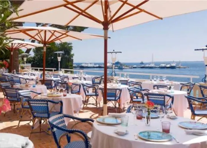 Terrasse Plein Sud, Deux Doubles Антиб